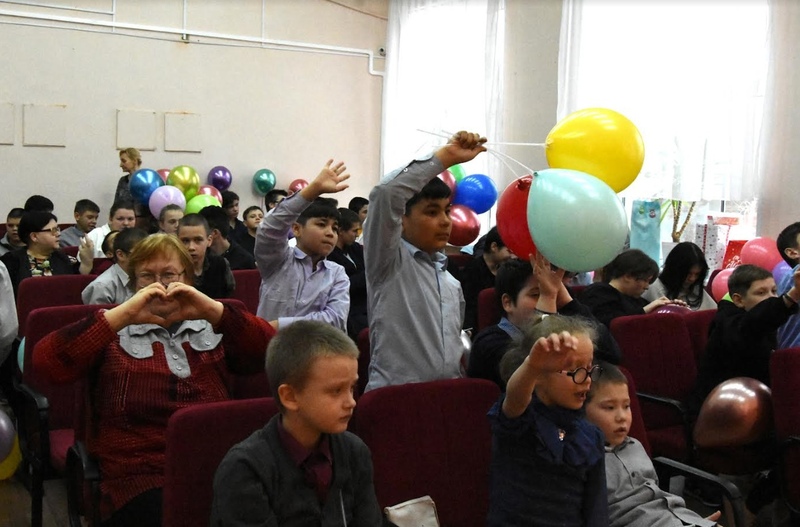 Фото - Волонтеры ЕВРАЗа исполнили маленькие мечты детей из Заокской школы-интерната
