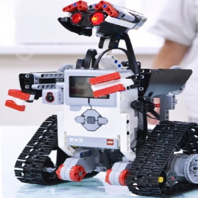 «Вперёд! В будущее…»