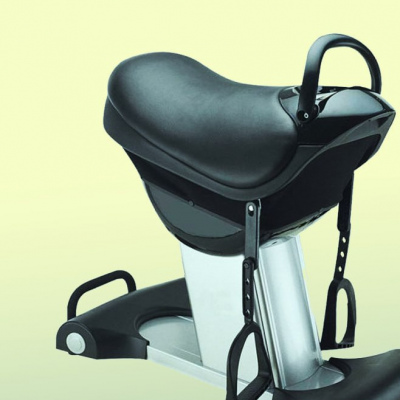 Балансировать верхом