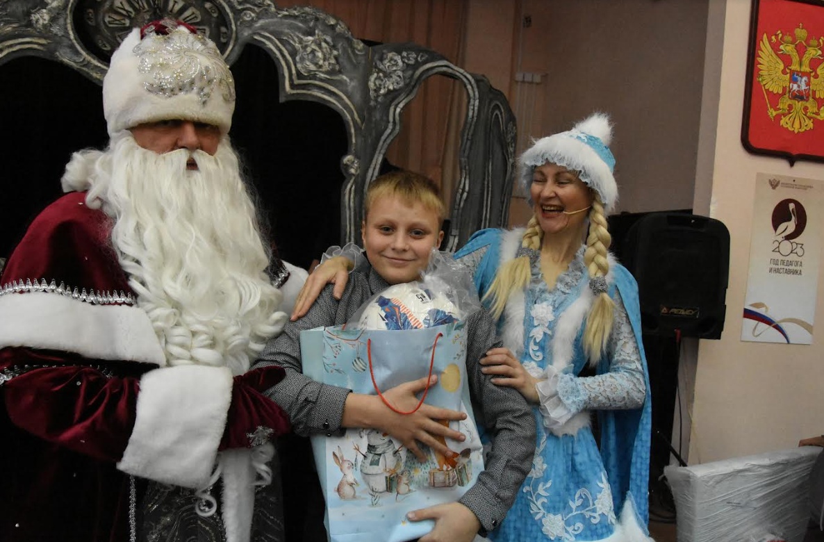 Фото - Волонтеры ЕВРАЗа исполнили маленькие мечты детей из Заокской школы-интерната