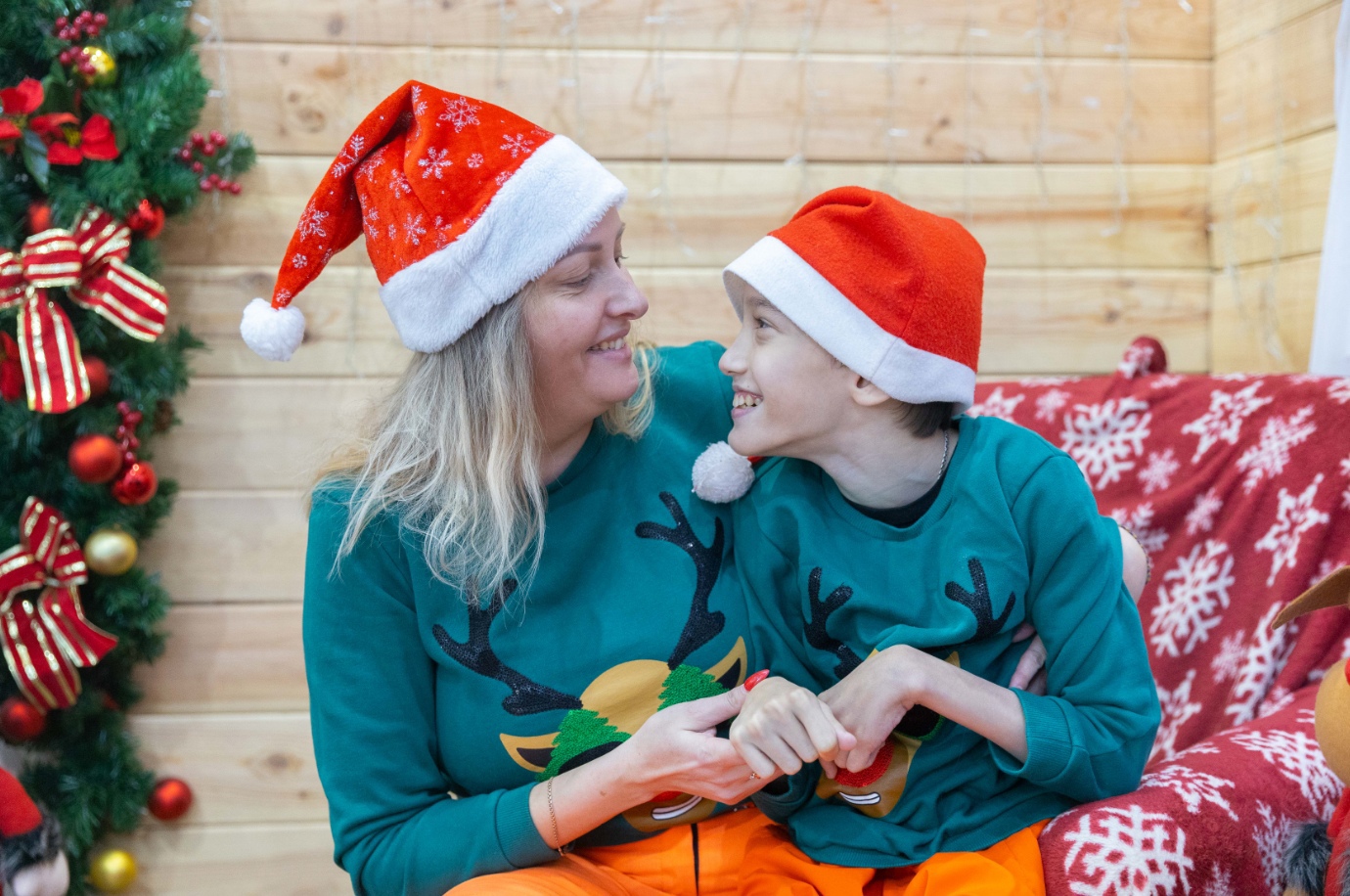 Фото - ЕВРАЗ организовал в Новокузнецке новогодний праздник для  детей с ограниченными возможностями здоровья