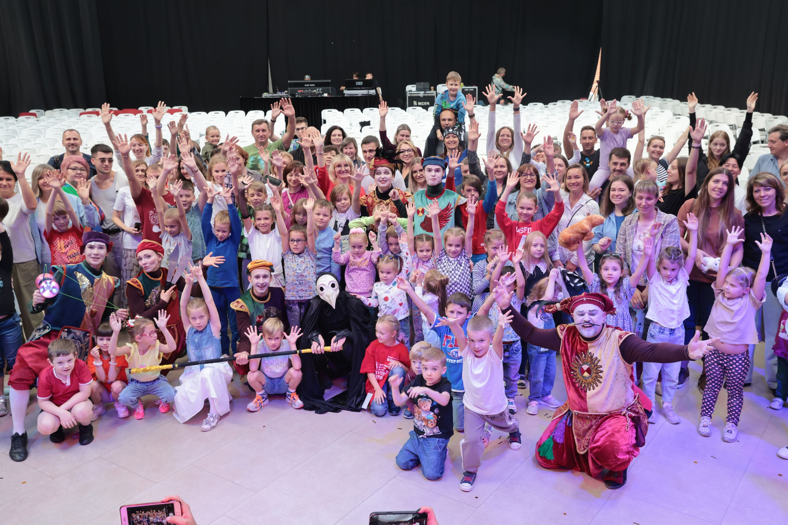 Фото - ЕВРАЗ подарил тулякам самое масштабное культурное событие лета - Фестиваль добрых искусств «Пятницкая башня»