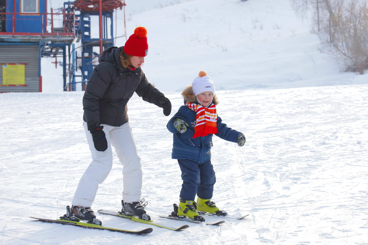 Фото - «Он стал лучше ходить»: Как горные лыжи помогают детям с ДЦП