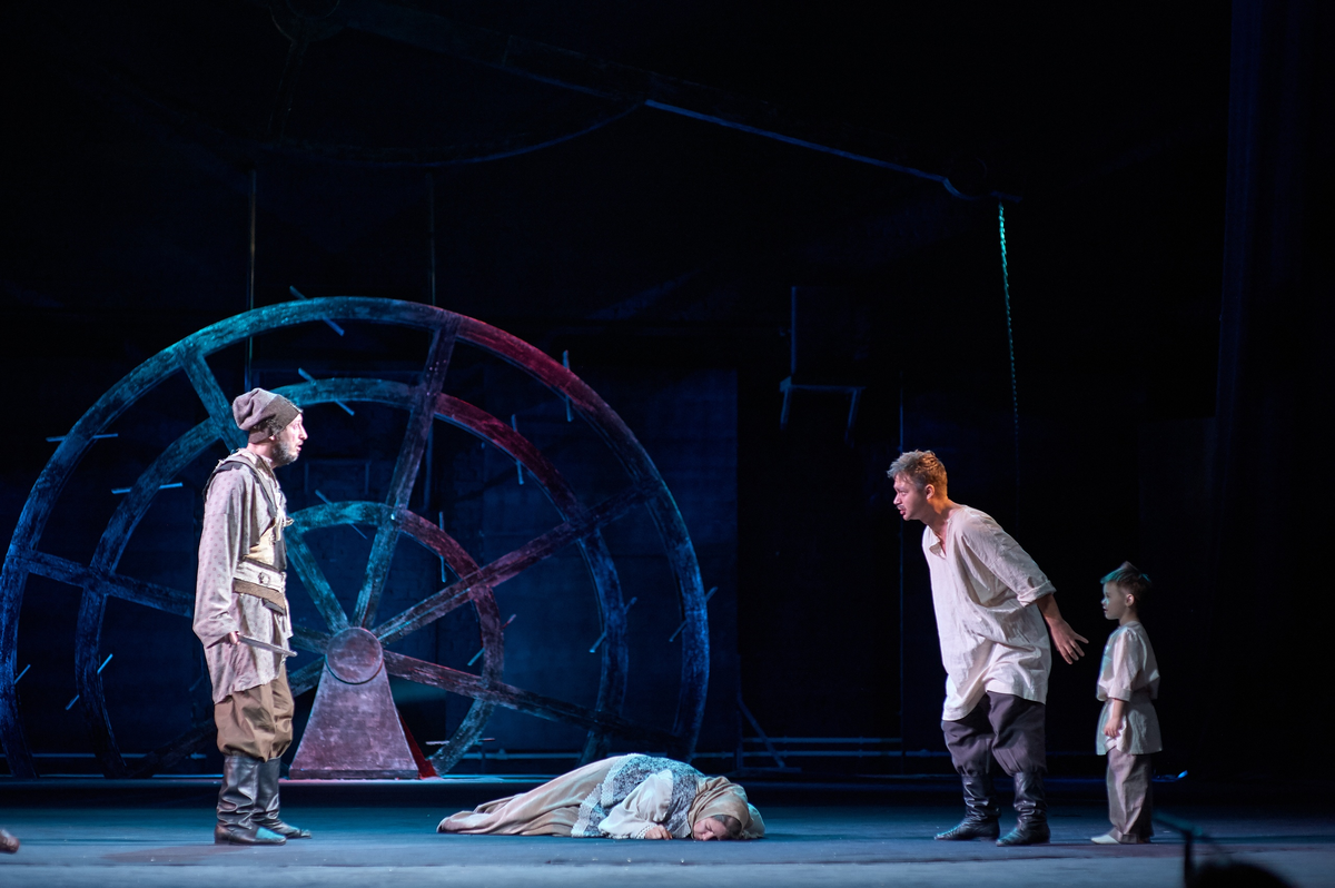 Фото - «Это история Урала и России». Почему спектакль о Демидовых смог завоевать сердца тагильчан и заинтересовать экспертов премии губернатора