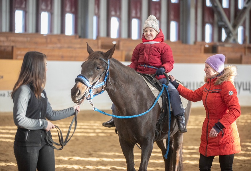 Фото - Доктор-лошадь. В Нижнем Тагиле стартовал новый сезон занятий иппотерапией