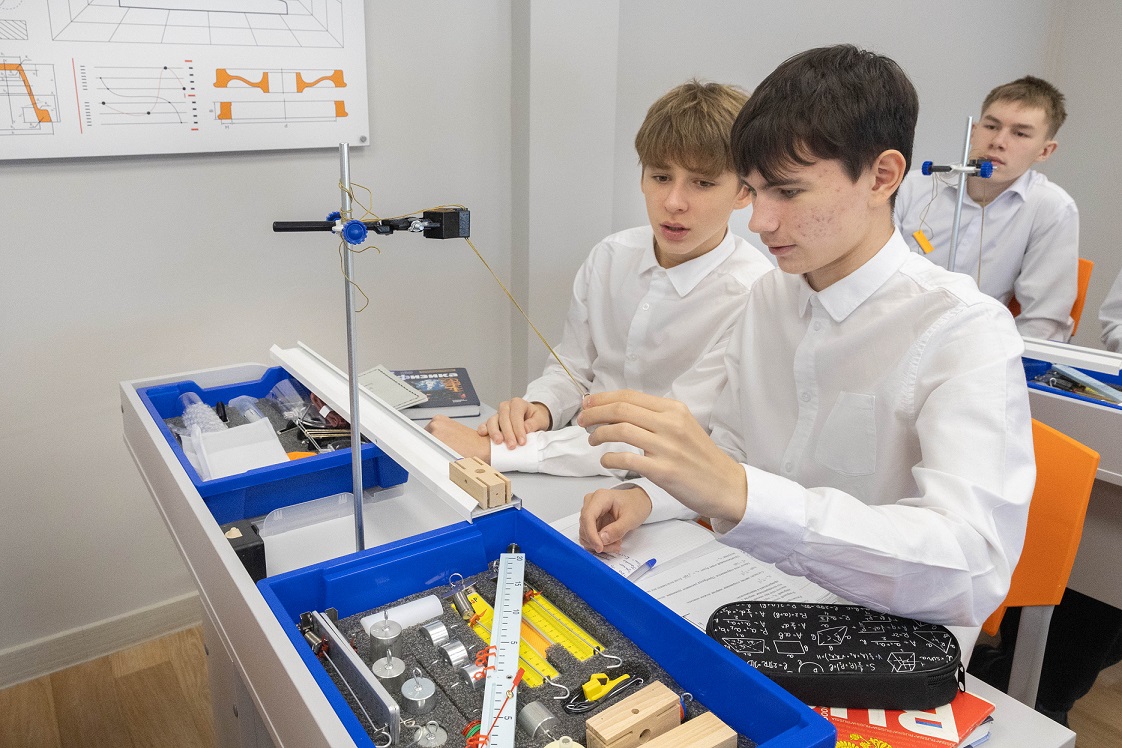 Фото - ЕВРАЗ продолжает поддержку инженерного образования в Нижнем Тагиле