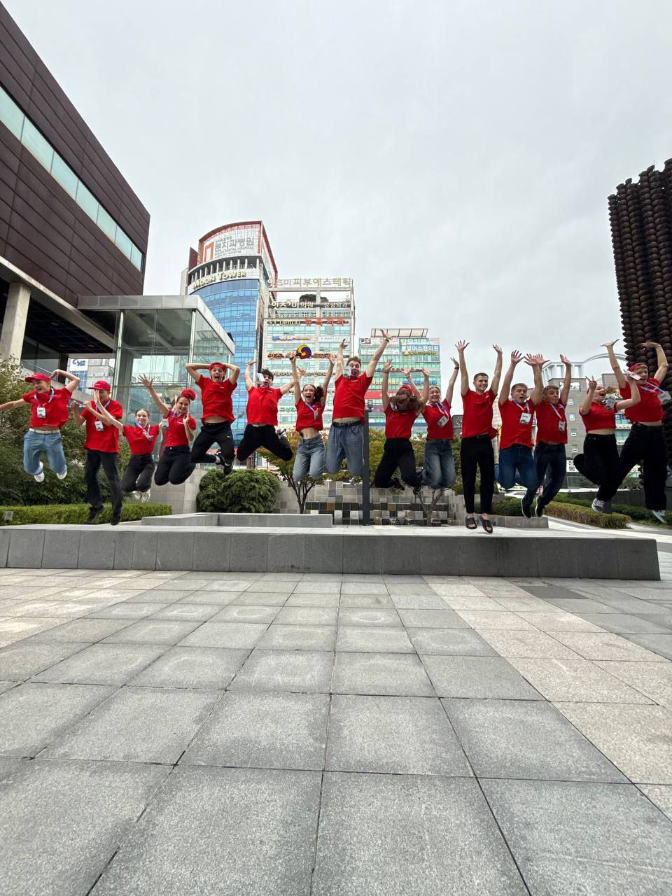 Фото - Новокузнецкий ансамбль «Сибирский сувенир» завоевал серебро на Всемирном фестивале танца в Южной Корее