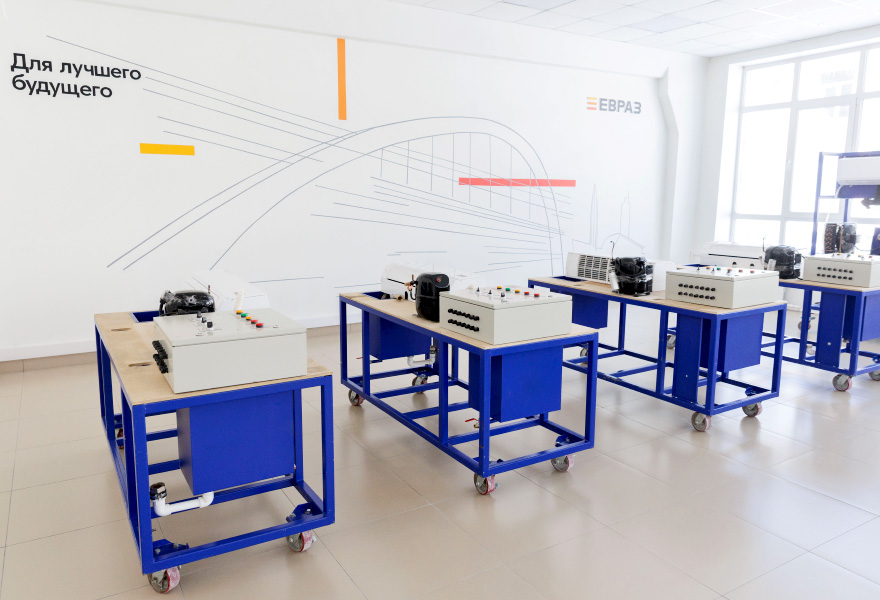 Фото - ЕВРАЗ открыл новые учебные лаборатории в таштагольском Центре профессиональных компетенций