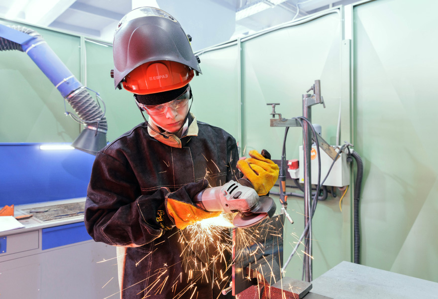 Фото - ЕВРАЗ открыл новые учебные лаборатории в таштагольском Центре профессиональных компетенций