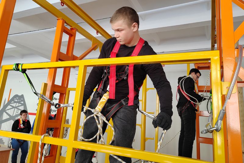 Фото - ЕВРАЗ открыл новые учебные лаборатории в таштагольском Центре профессиональных компетенций