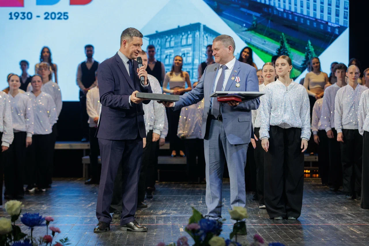 Фото - ЕВРАЗ ЗСМК направил 13 млн руб. на покупку оборудования для СибГИУ в канун юбилея вуза