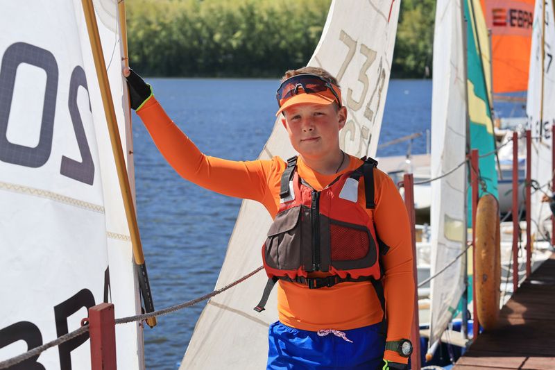 Фото - Как ЕВРАЗ НТМК и Нижний Тагил День металлурга отметили. Праздник по-спортивному: под кольцами и парусами