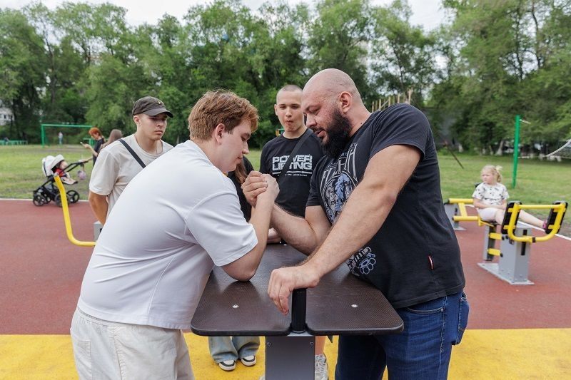 Фото - ЕВРАЗ помог обновить школьные площадки для тренировок в Сибири