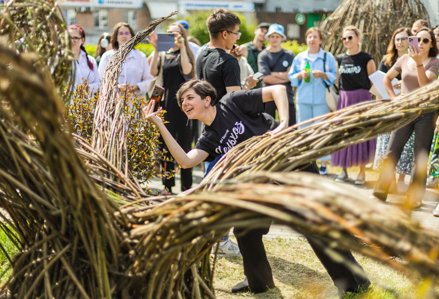 Фото - В Новокузнецке появились квесты для школьников и аудиогид по новым арт-объектам