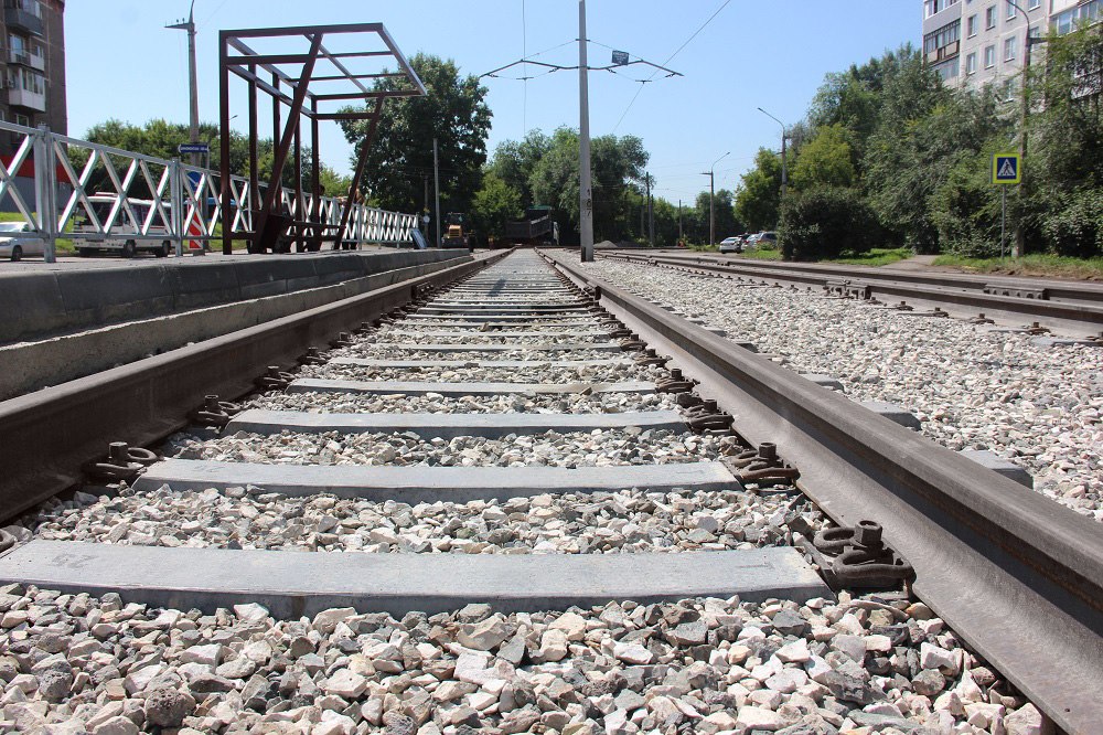 Фото - ЕВРАЗ ЗСМК поставил рельсы для ремонта трамвайных путей в Новокузнецке