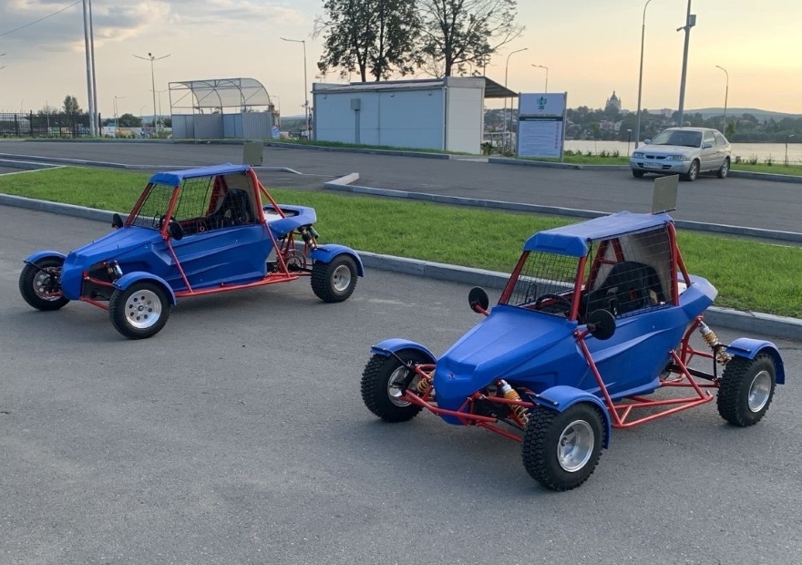 Фото - С любовью к технике и скорости: как ЕВРАЗ помогает юным тагильским гонщикам