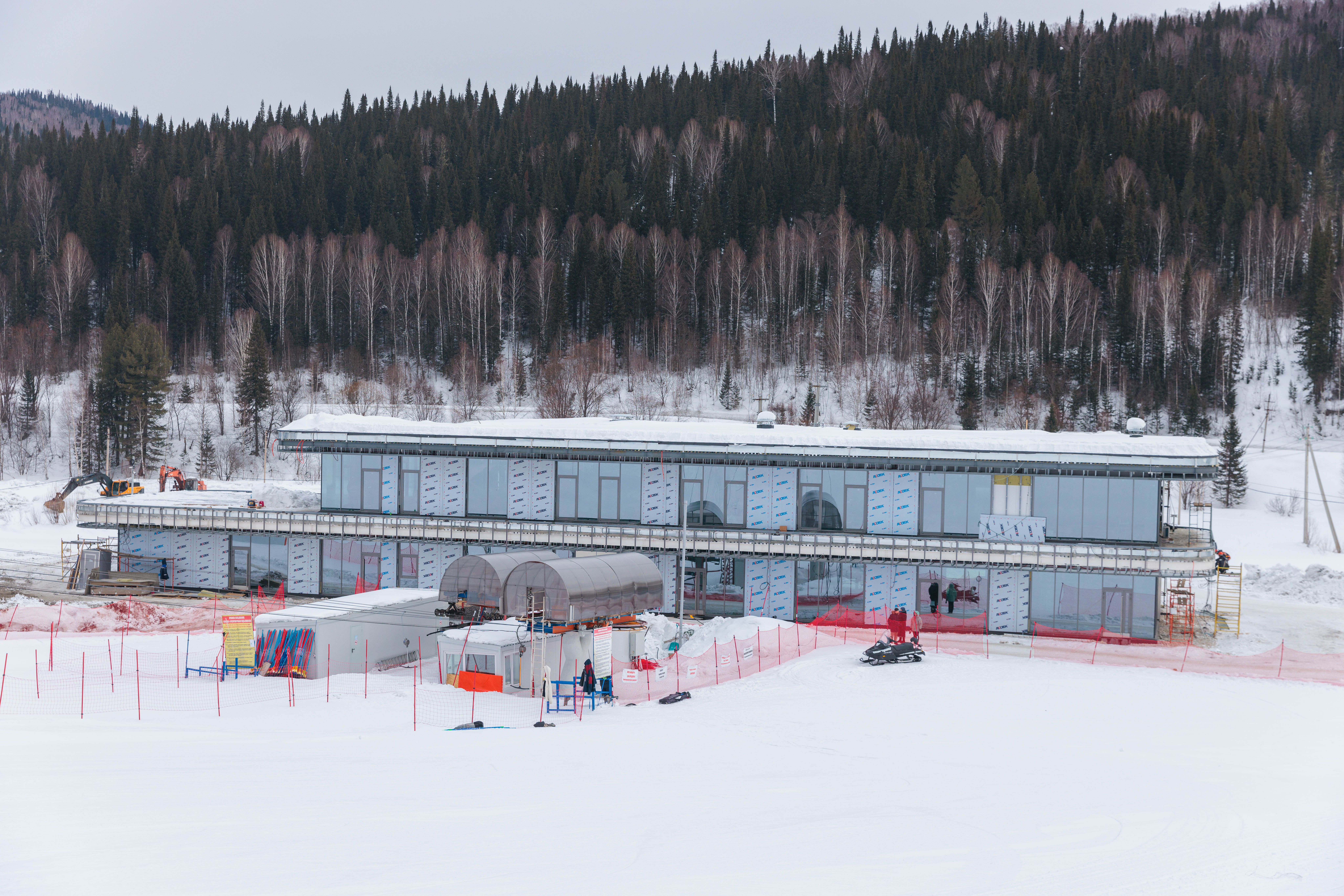 Фото - ЕВРАЗ строит горнолыжный  центр для спортсменов Кузбасса